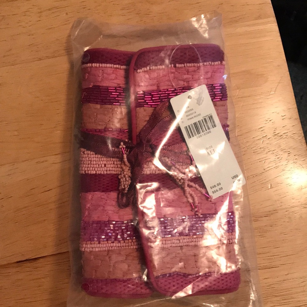 Jewelry roll case